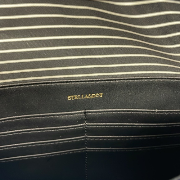 Stella and dot clutch - Picture 2 of 3